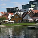 Small - Centre