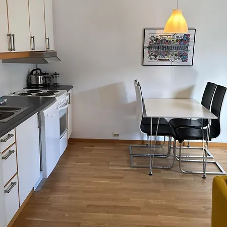 Small - Centre